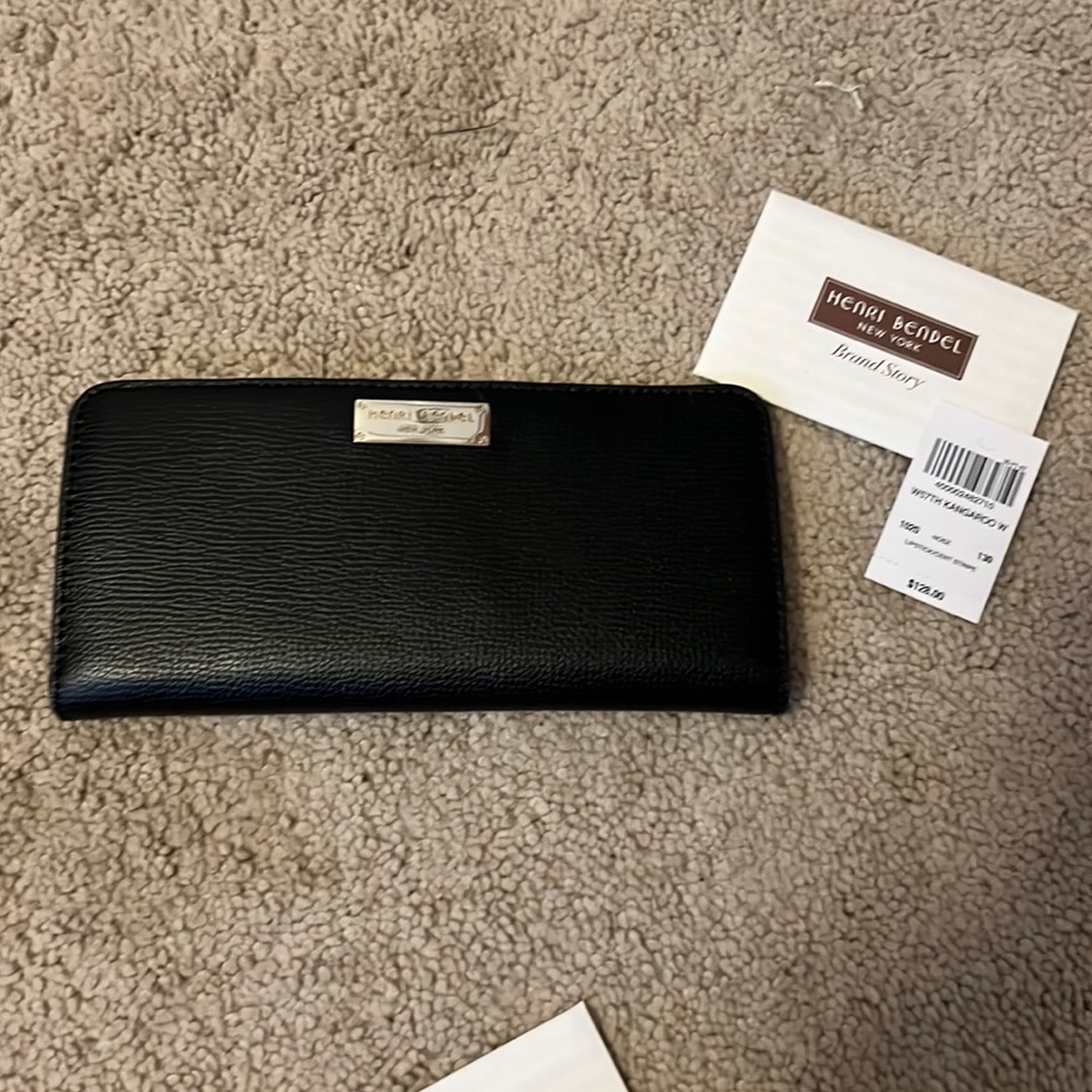 Henri Bendel Wallet with Tags